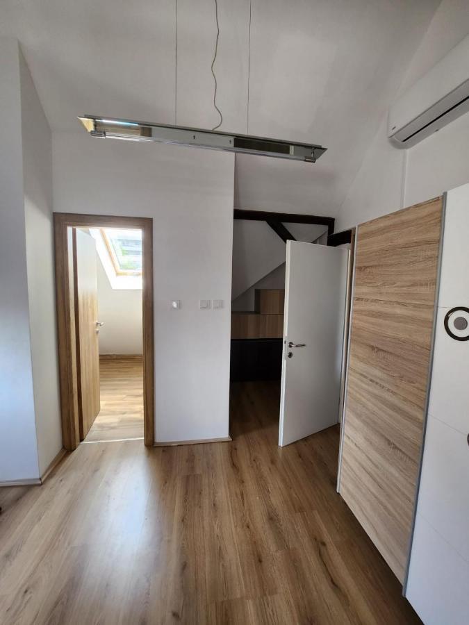 דירות זאגרב Apartman Buzanova 001 מראה חיצוני תמונה